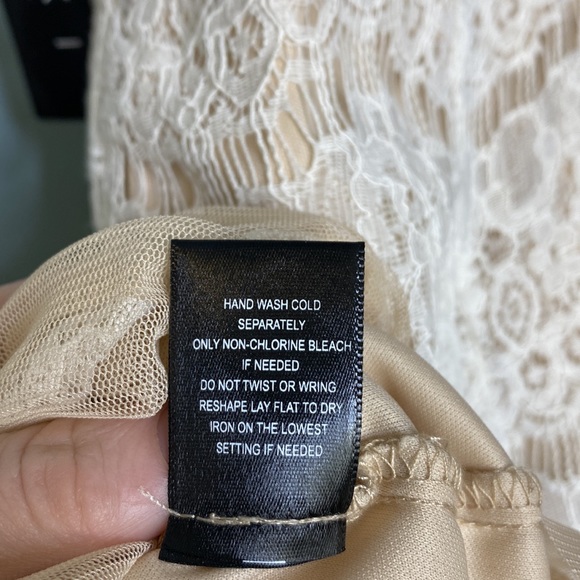 NWT Trixxi Halter Lace Mini Dress - Picture 6 of 7